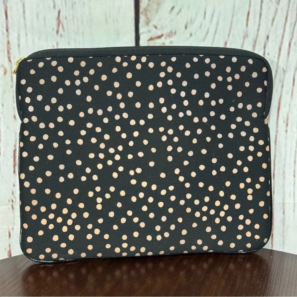 Kate Spade New York Black and Cream Polka Dot Lap Top Sleeve EUC
